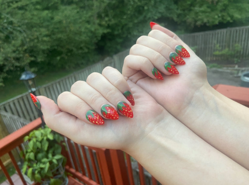 Strawberry bunch! Handmade, durable, short almond length nails 10pc￼