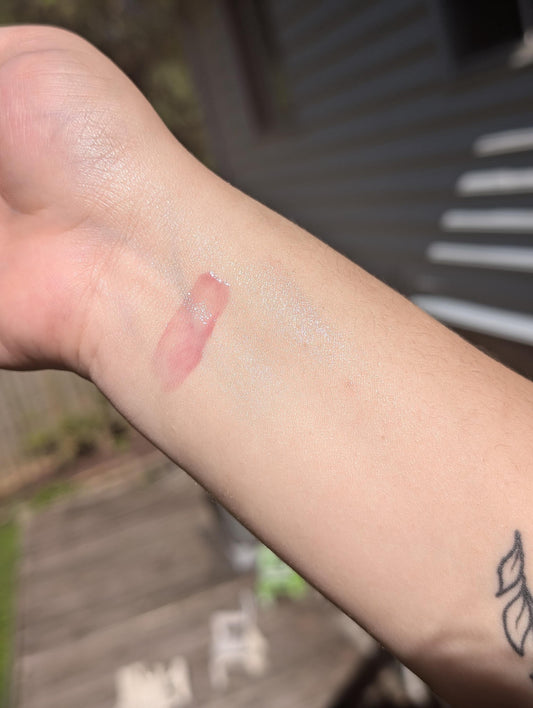 Berry Bunch red Scented Lip Gloss – Rich Red/Dark Pink Gloss | Juicy Glossy Finish | Kawaii Aesthetic Makeup | Vegan & Cruelty-Free