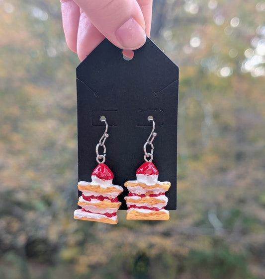 Adorable Strawberry shortcake dessert earrings